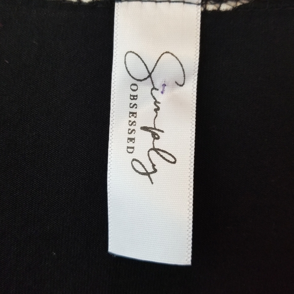 Simply Obsessed LS Mixed Print Tunic Top Large - Picture 2 of 6